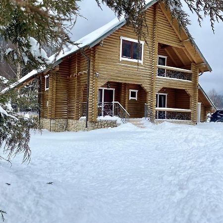 Chalet Four Seasons Villa Tatariv Buitenkant foto