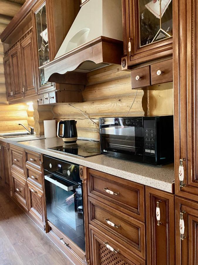 Chalet Four Seasons Villa Tatariv Buitenkant foto