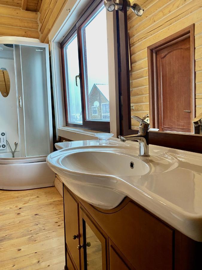Chalet Four Seasons Villa Tatariv Buitenkant foto
